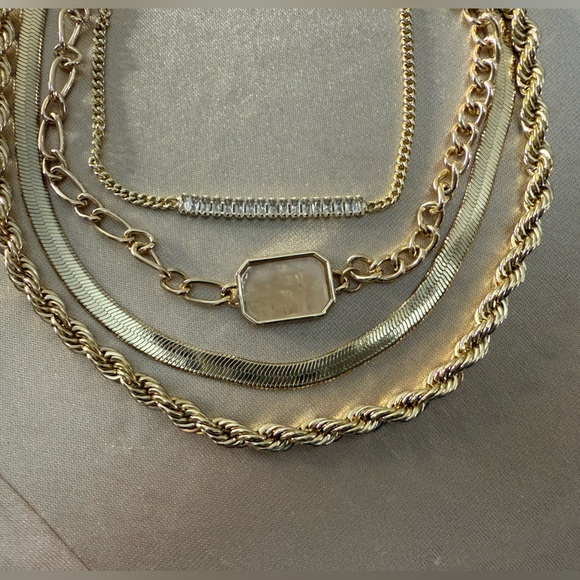Express Gold Layered Necklace Set - Picture 4 of 7